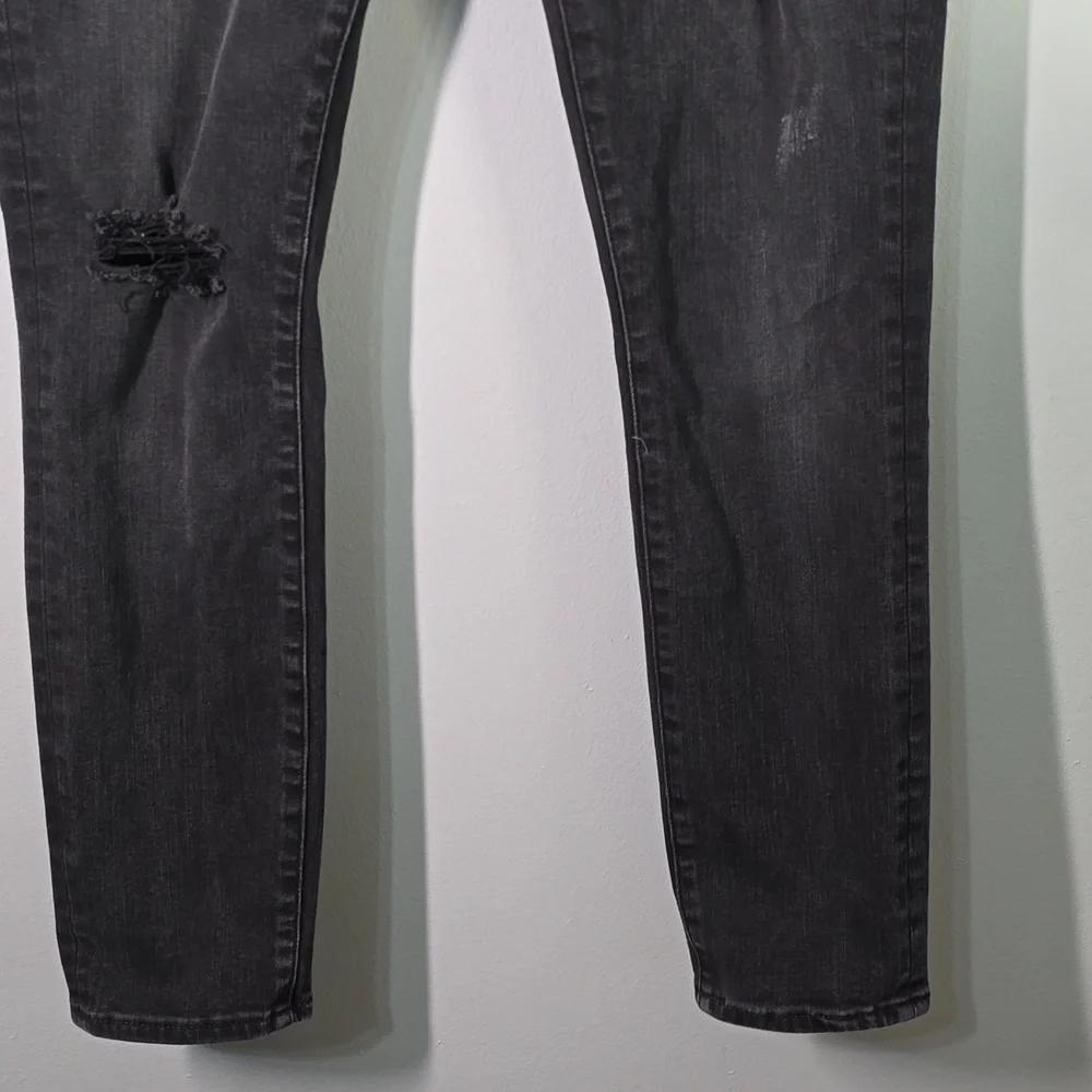 Aeropostale Jeans Men's Size 27 Waist Skinny Black Jeans ripped distressed holes